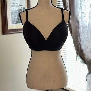 Victoria's Secret Black T-Shirt Bra Intimates
